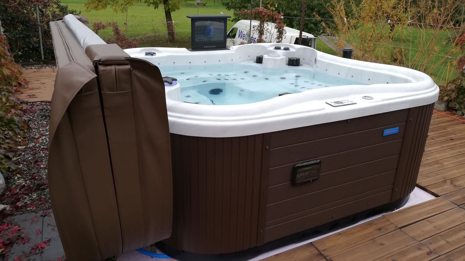 Outdoor Whirlpool Fly 5630